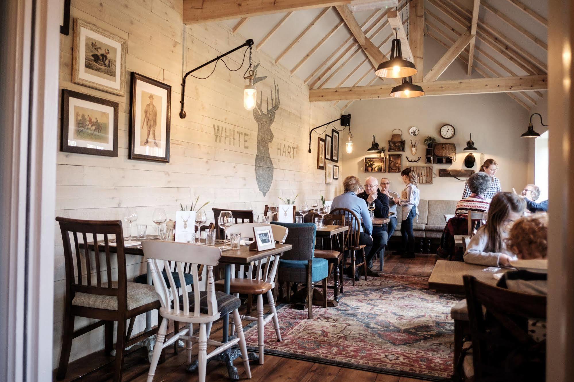 فندق The White Hart ستوكبريدج المظهر الخارجي الصورة